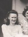Record image of Yvonne Mason (nacida James)